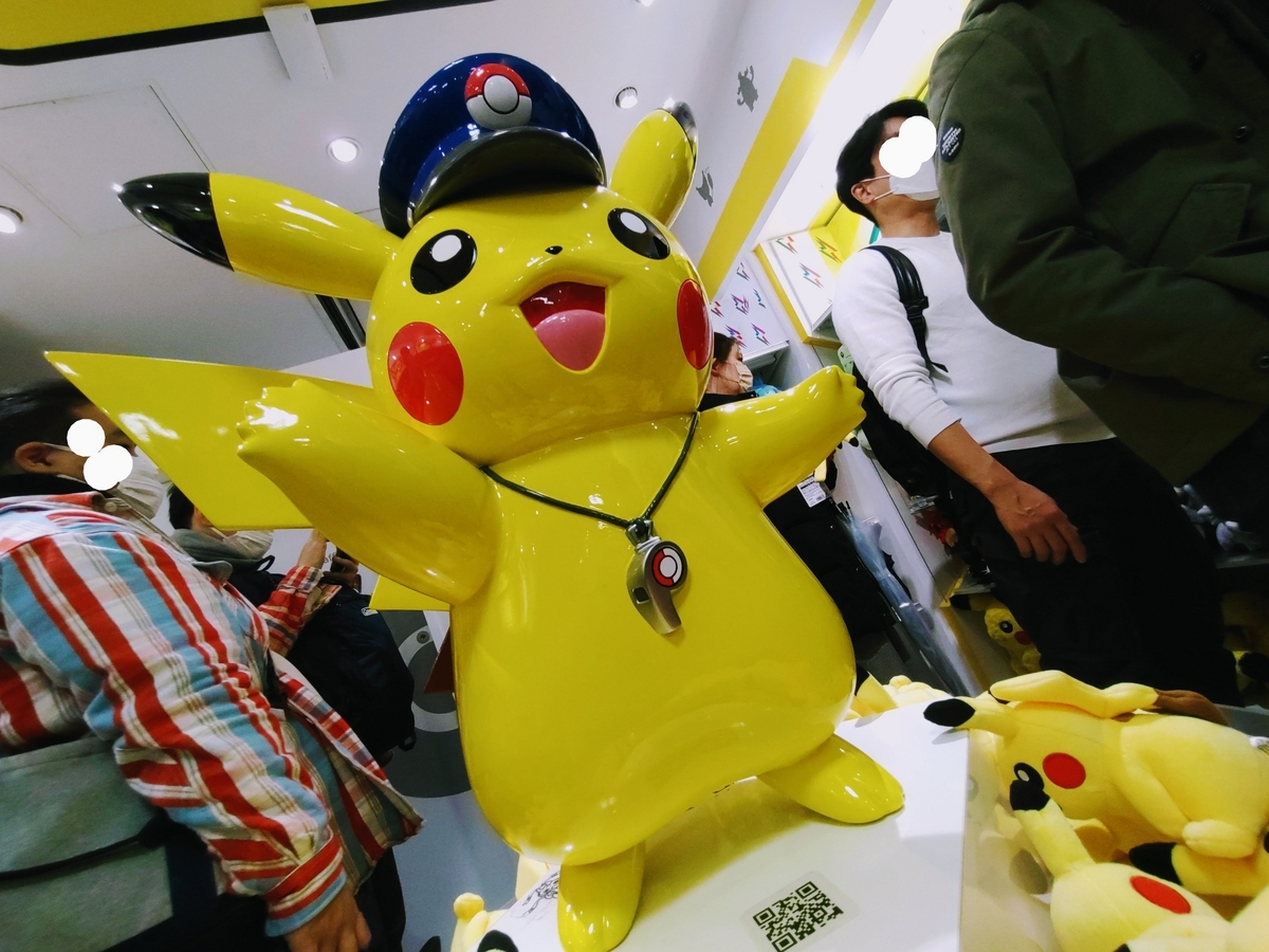 ポケモンストア東京駅店　ピカチュウ