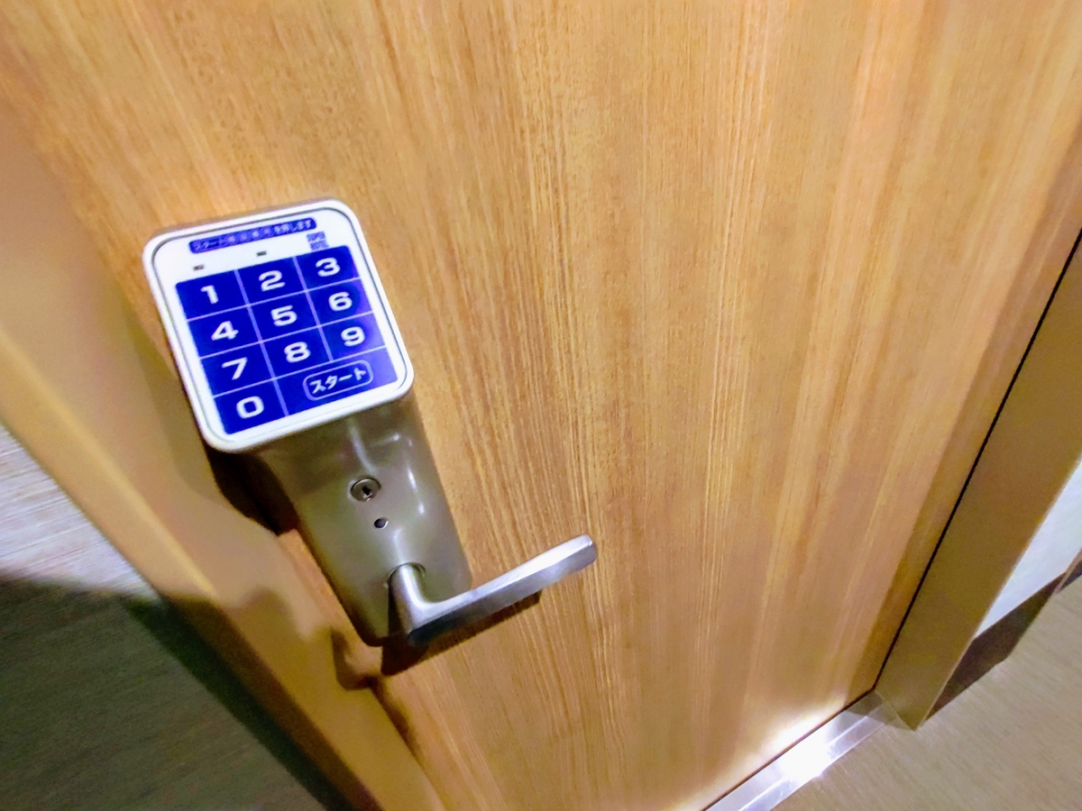 スーパーホテル飛騨・高山　ドア