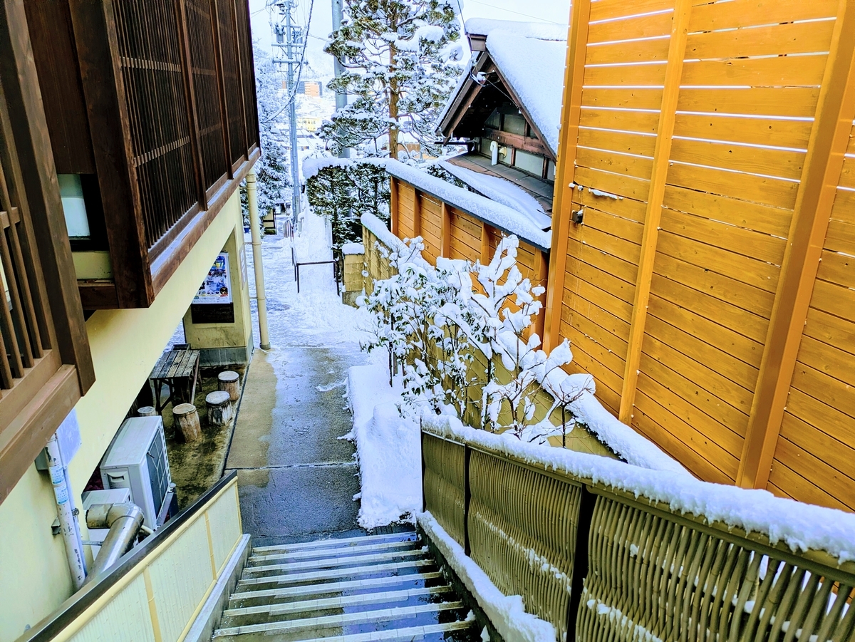 高山宝生閣