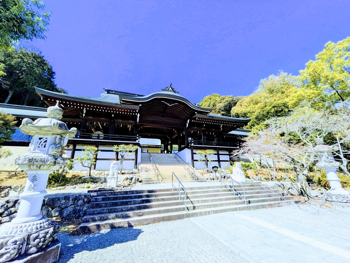 近江神宮　外拝殿
