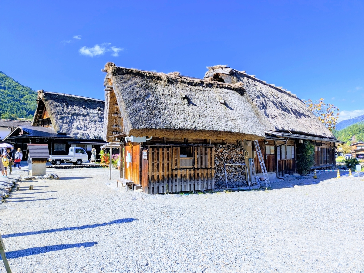白川郷-合掌屋根の民家