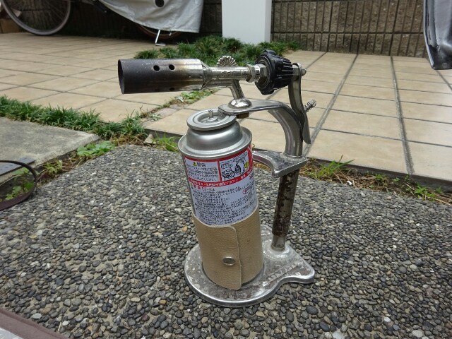 タッチファイヤーのカバー。 - 渚さんは床職人。