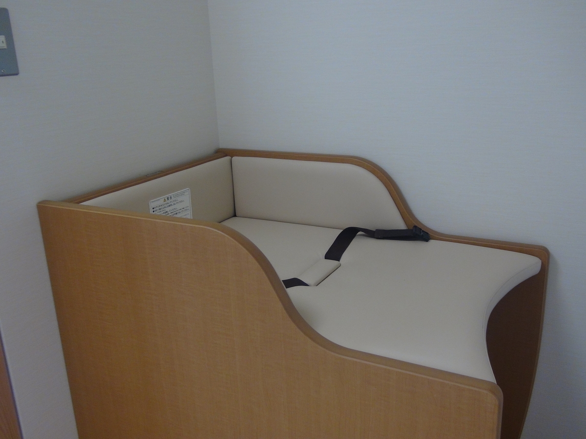 おむつ交換台単体 おむつ交換台単体