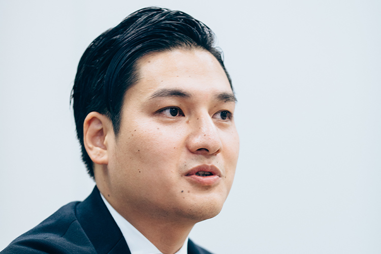 ソフトバンク株式会社 デジタルトランスフォーメーション本部 第一ビジネスエンジニアリング統括部 第1部 第1課 課長 鵜沢氏