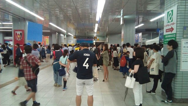 サッカー日本代表戦 浦和美園駅