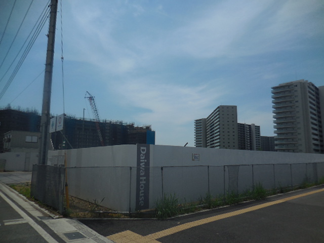 SUZUKI 販売店 & 浦和美園センター(自動車修理工場) SUZUKI 販売店 & 浦和美園センター(自動車修理工場)
