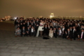 [091128日航東京結婚式後][パーティー途中でお台][夜景の集合写真]