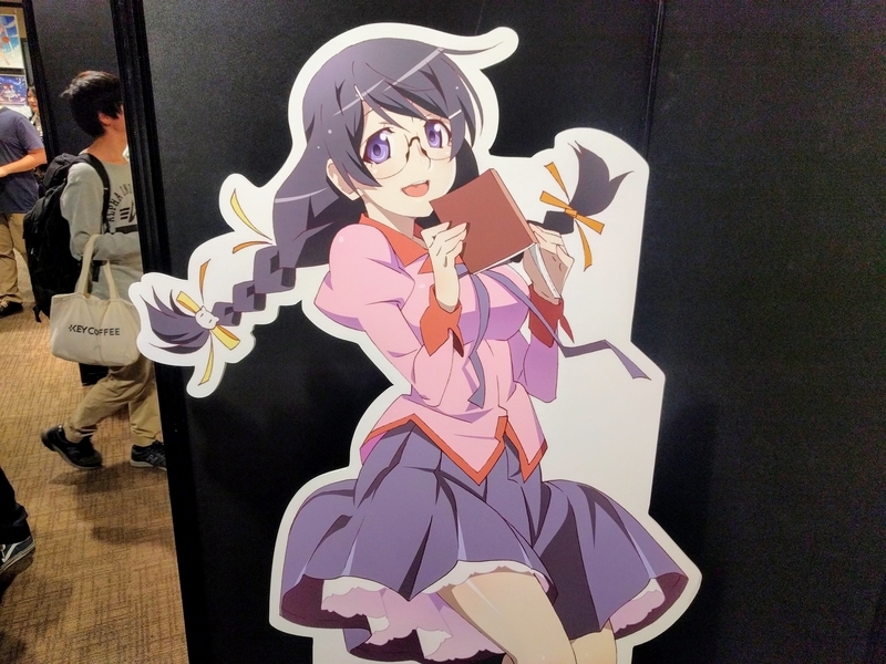 羽川翼の立体パネル@シャフト原画展