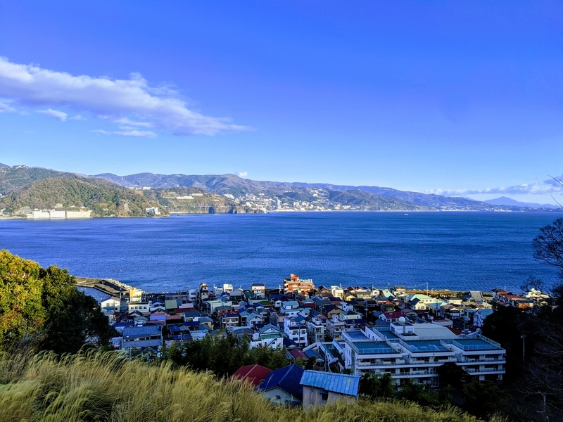 熱海市網代観光 静かな港町の早朝散歩と日の出 来宮神社と熱海梅園へ メモスト