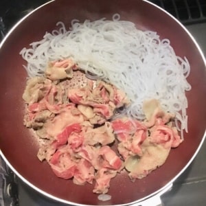 しらたきと牛肉のなんちゃってチャプチェ