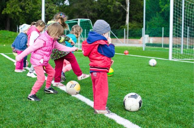 プレ幼稚園が直前で白紙に。幼稚園選びを始める前に知りたかった13のこと