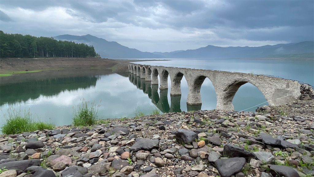 タウシュベツ川橋梁 見学ツアー in 北海道 - すまりんの てくてく ふたり旅