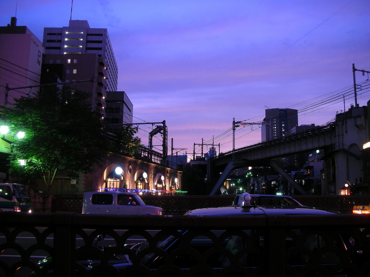 秋葉原 夕景 昌平橋から御茶ノ水方面