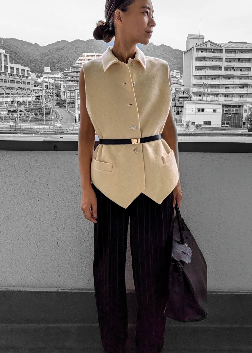 KRIZIAのビンテージベストGET オフィスOUTFIT - Jungla de Cemento  