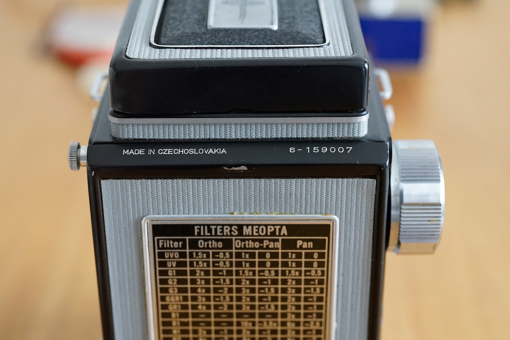 チェコスロバキアの二眼レフカメラFlexaret VIがやってきた