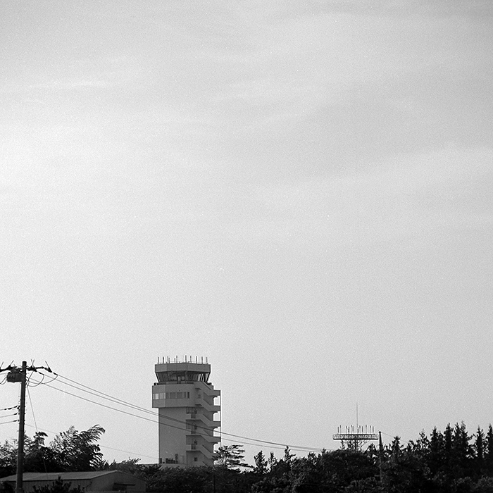 ブロニカS2とKOMURA 200mm f3.5を持って海上自衛隊下総航空基地