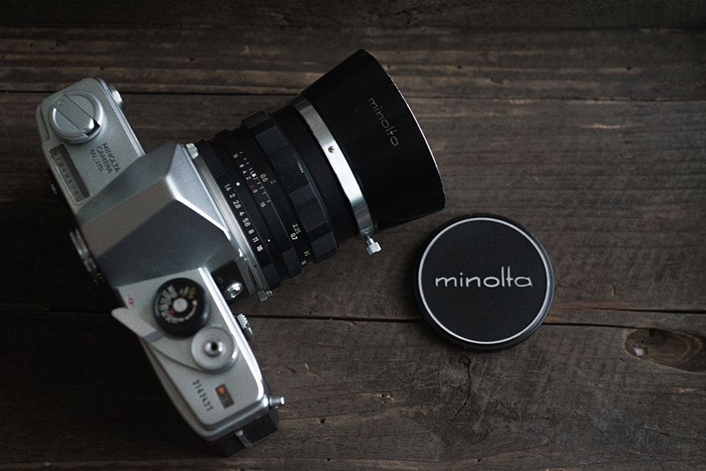 minolta SR-7と緑のロッコールAUTO ROKKOR-PF 58mm f1.4が minolta SR-7と緑のロッコールAUTO ROKKOR-PF 58mm f1.4が