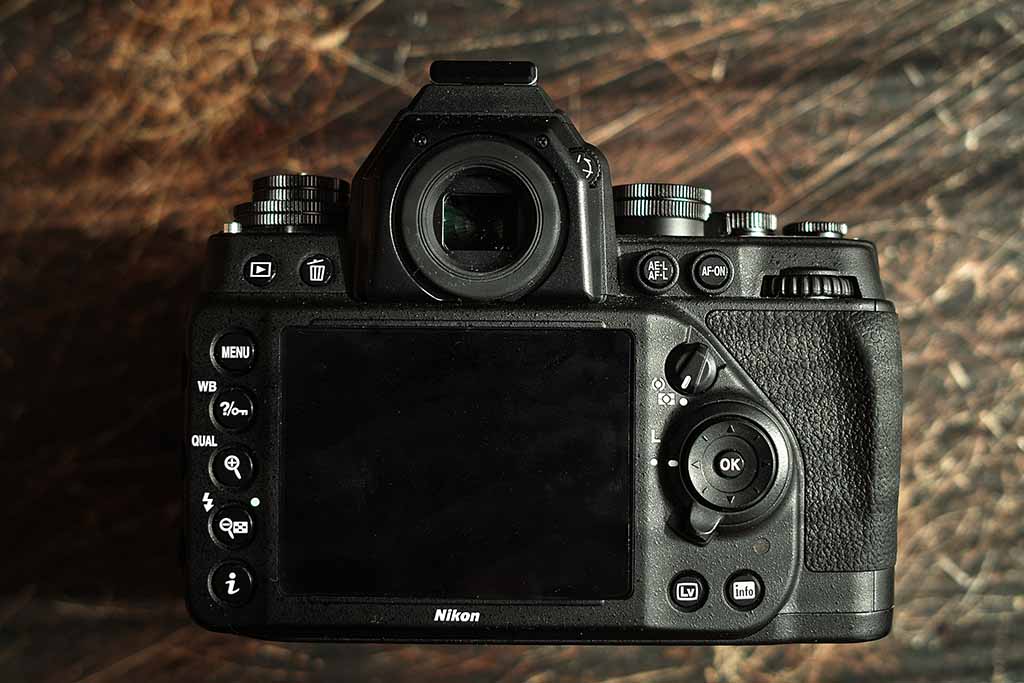 値下げしました！ Nikon Dfシャッター回数8707回 レンズおまけ付き ジャンク】2970円 NIKON D80 動作検証・作例 シャッター回数227