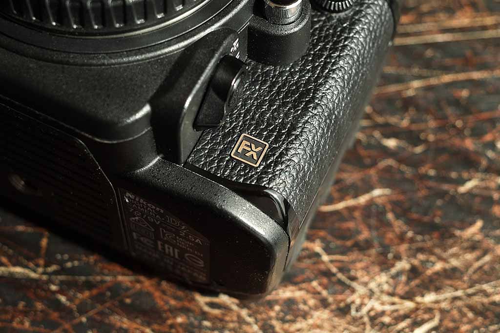 NIKON Dfがやってきた - カメラが欲しい、レンズが欲しい、あれ