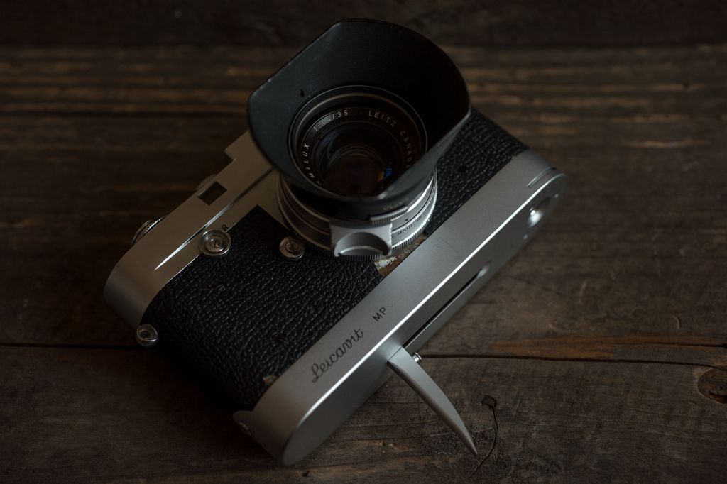 Leica M2とLeicavit MP -