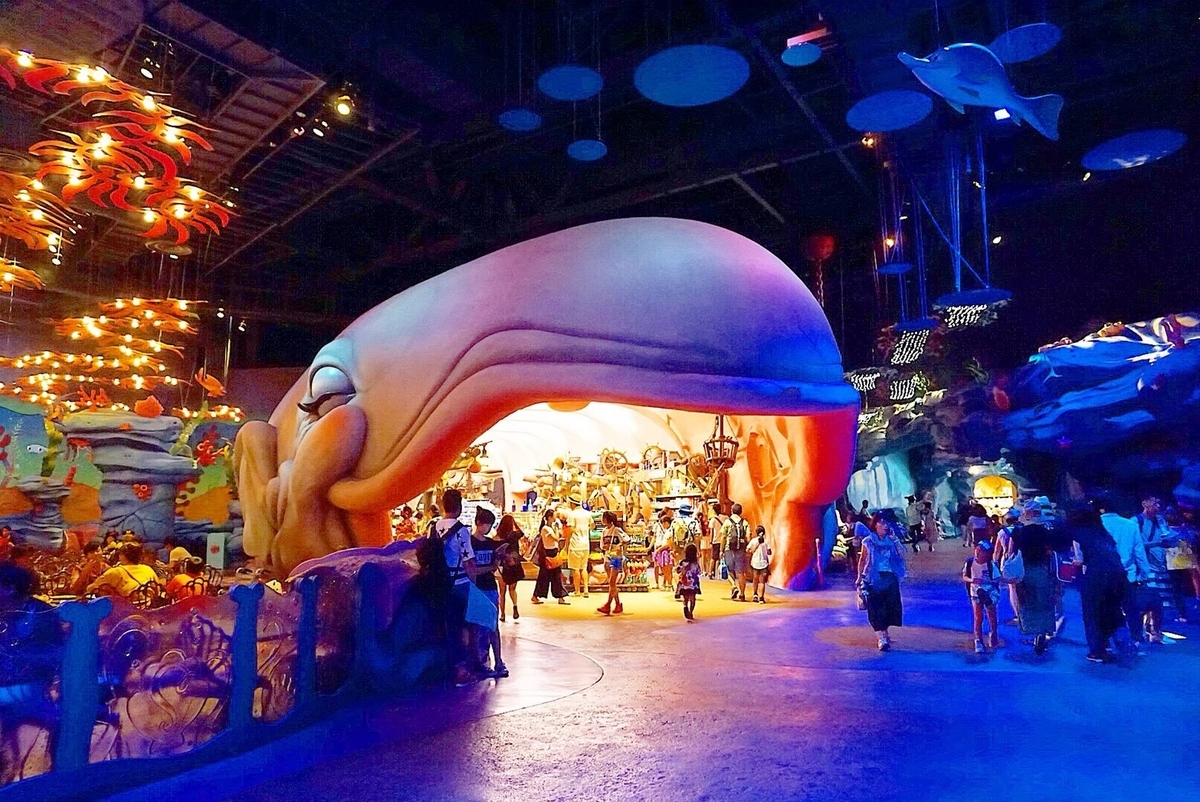 マーメイド、くじら地球儀オブジェ TDS】クジラのお店スリーピーホエール・ショップ！アリエルグッズや