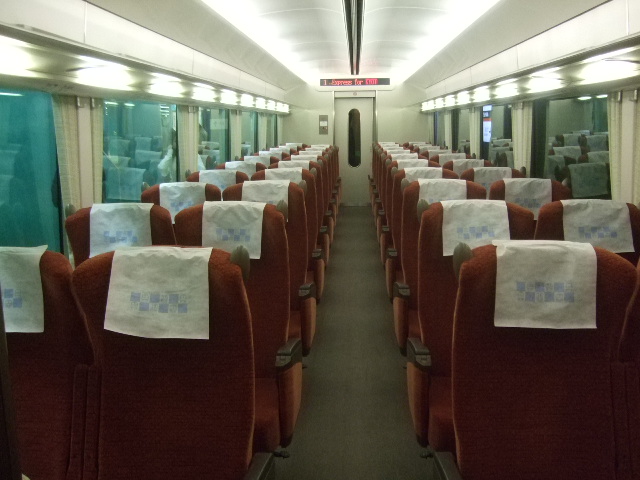 つくばエクスプレスは特急でなくただの普通列車だったｗ 名前考え中