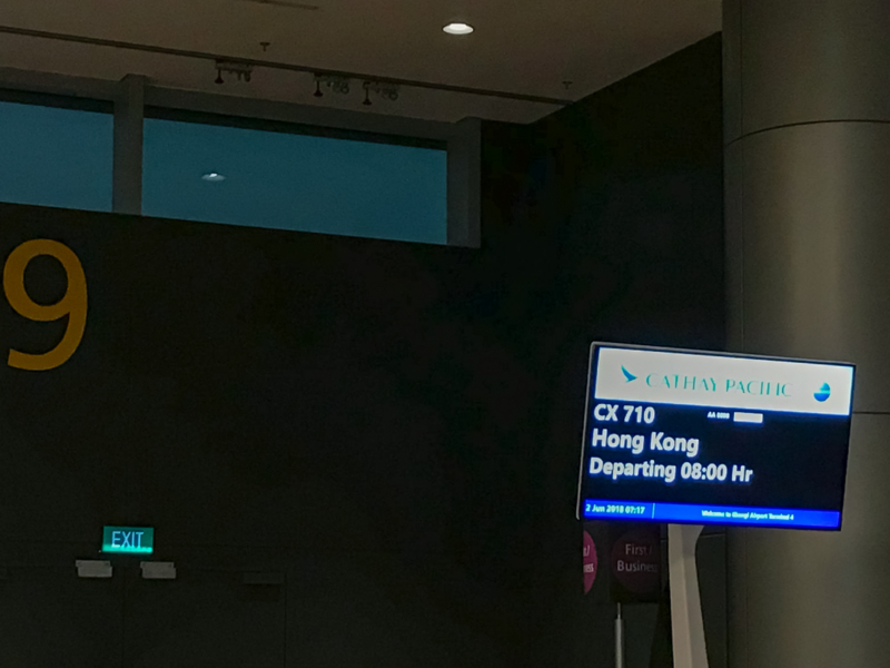 CX710 SIN→HKG Economy ChangiT4はひたすらに新しい - Calling at...