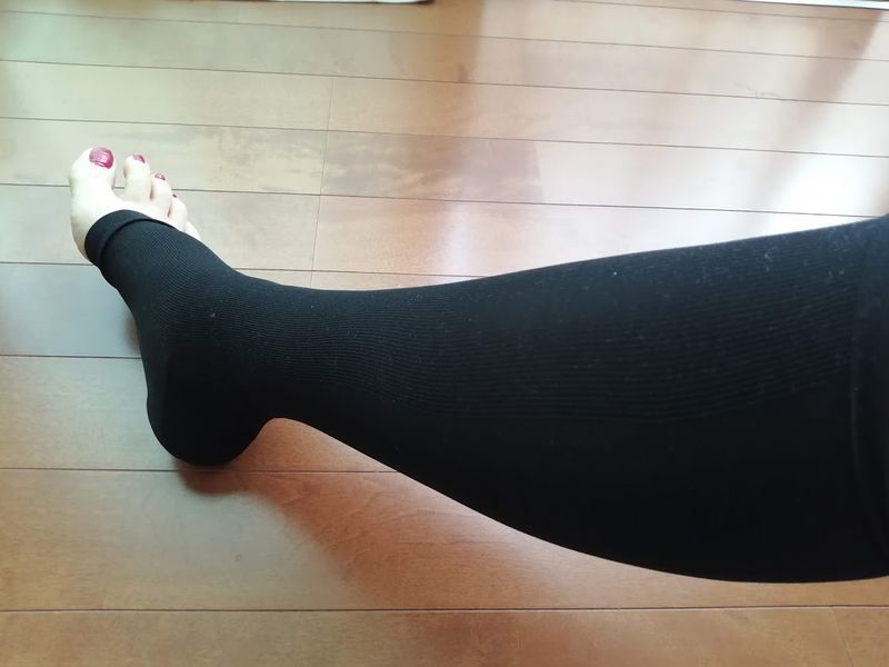 足のむくみに メディキュット 着圧ソックスの進化はすごいぞ アラフィフ リウのくらしの絵日記