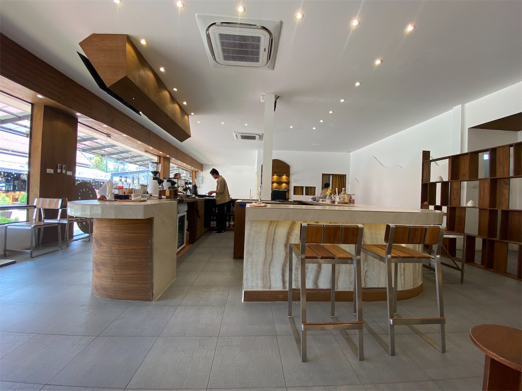 f:id:aroundranai:20200322105048j:image ”プーケットのノマドにオススメカフェのコーヒー"