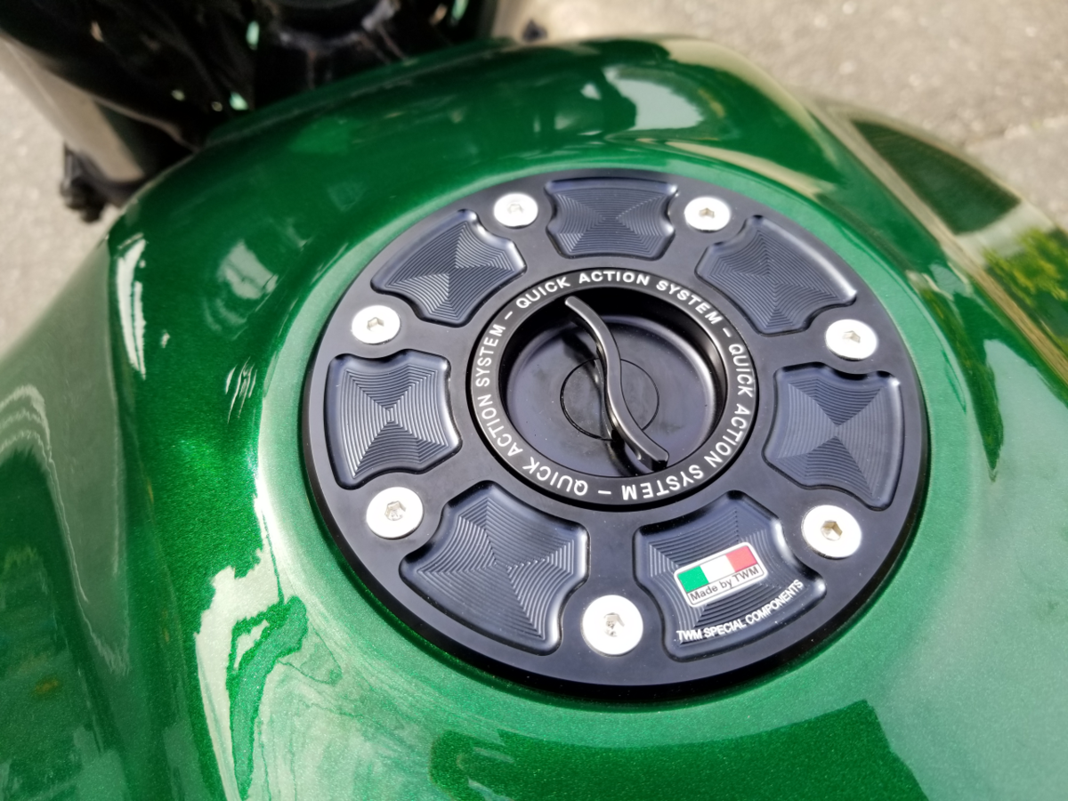 ZRX1100整備（フューエルタンクキャップ交換）その2：パーツ交換 