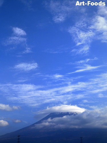 傘雲の富士山　MtFuji_0910290904