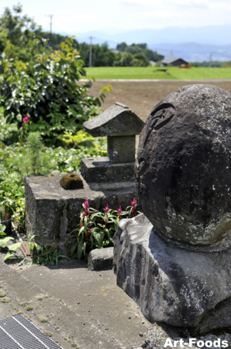 神成・山神社東の道祖神_100829_4