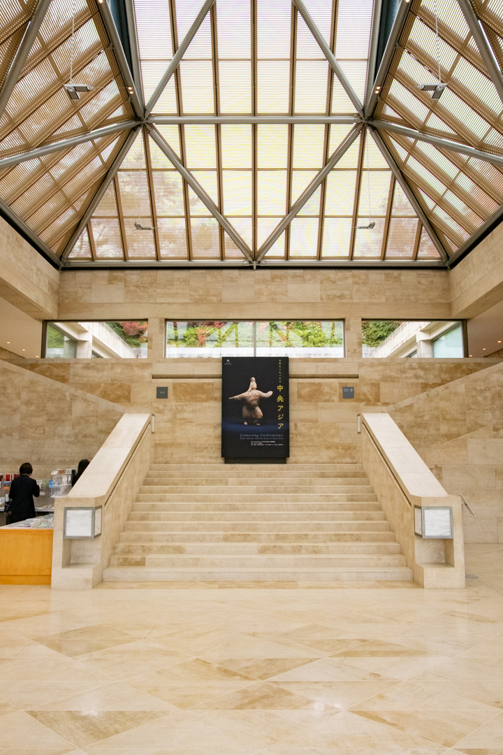 MIHO MUSEUM 北ウイングロビー内観