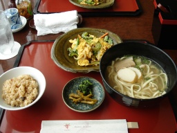 ロイヤルガーデン昼食