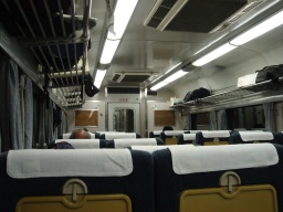 ムーンライト車内