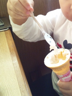 25日ソフトクリーム.jpg