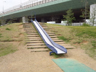 23日滑り台.jpg