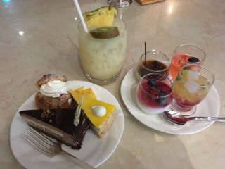 ケーキ食べ放題