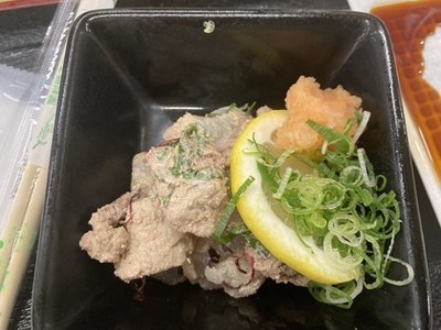 鯛の身をヒラメの肝であえたもの