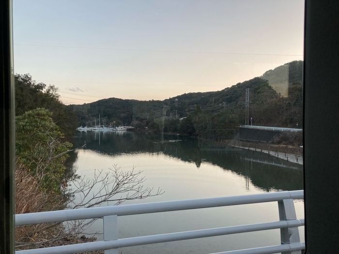 川