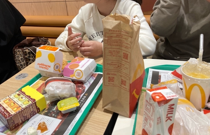 マクドナルドで昼食