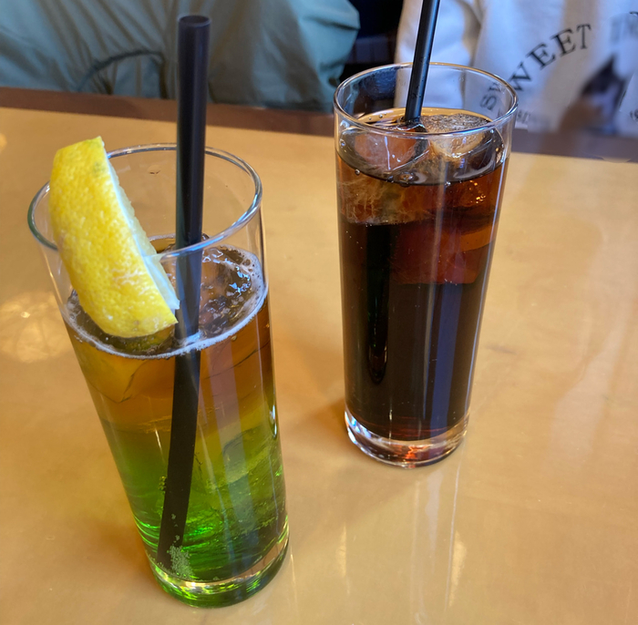 カクテルとコーラ