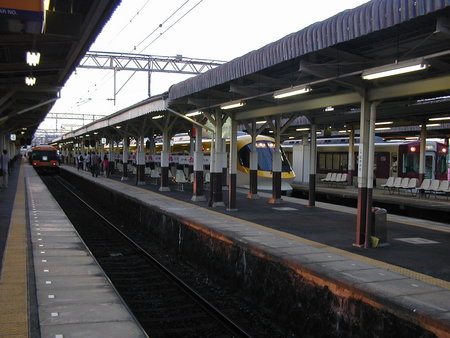 伊勢中川駅にて