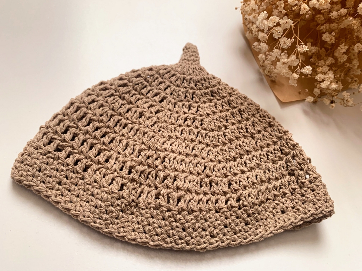1.5時間でサクサク編んだどんぐり帽子🐿🍂 - 麻と白とくま