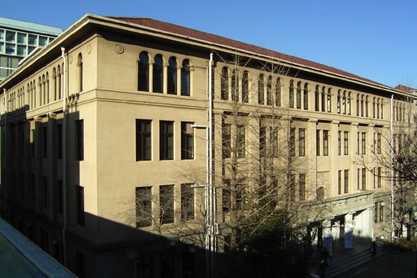 早稲田大学11号館 その1 - 都市徘徊blog 2