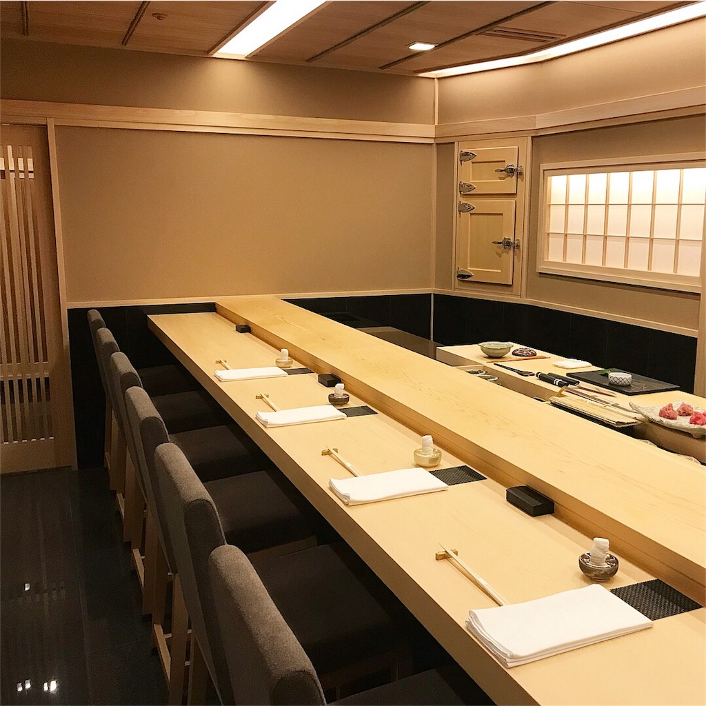 きざ㐂 き 銀座 鮨とかみ から若手鮨職人 木崎氏が独立して赤坂にオープン 日本酒に精通する女将と二人三脚で レストランを愛してやまない美食ソムリエasaco の美食録