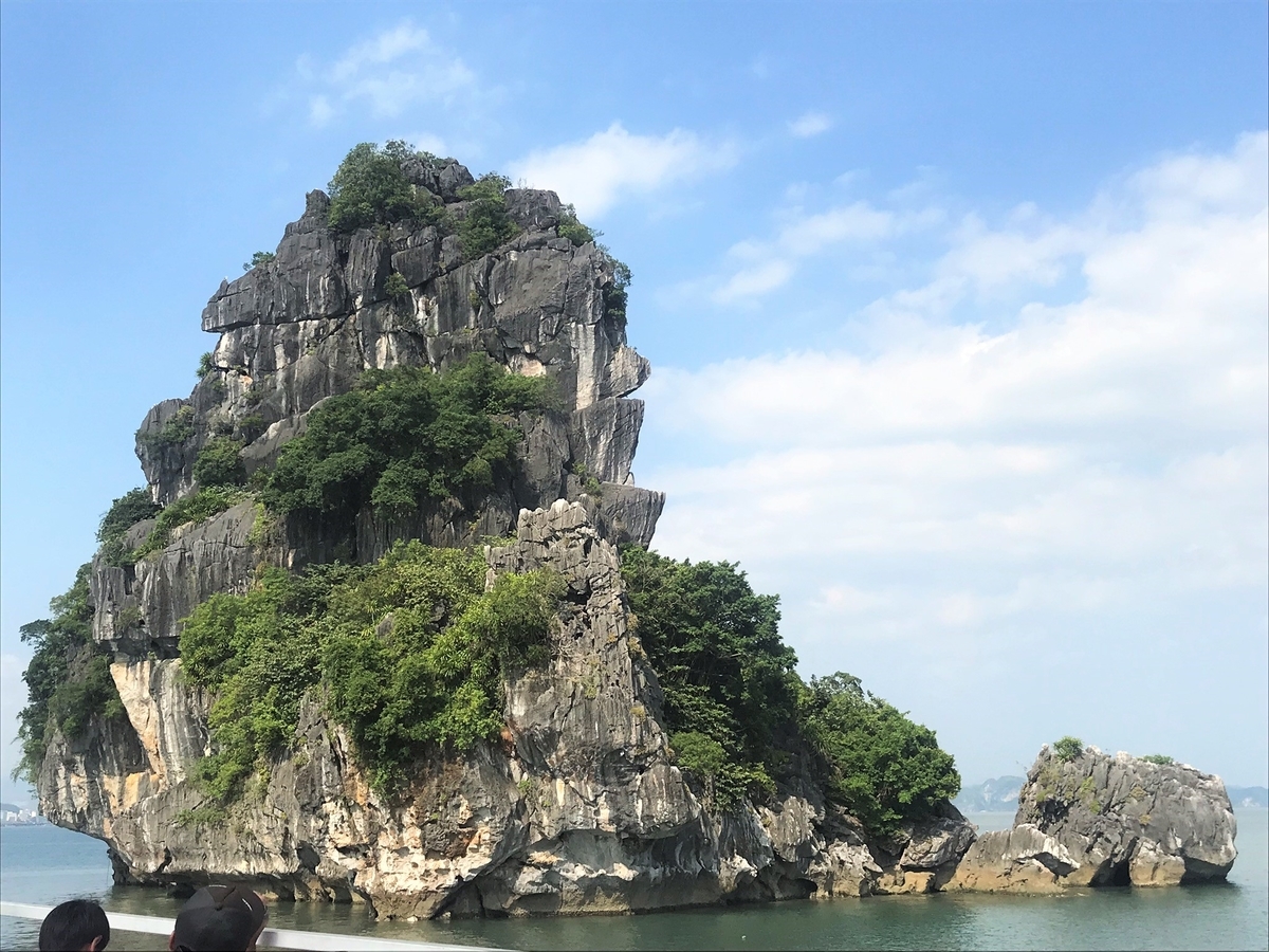 【世界遺産ハロン湾】日帰りクルーズ船