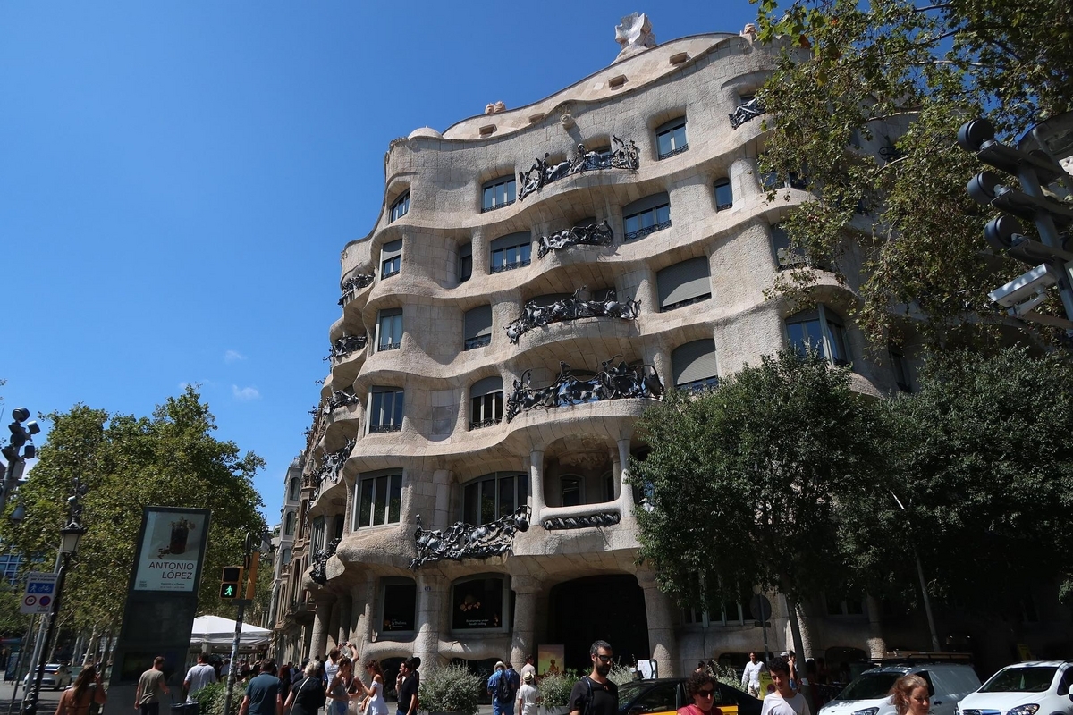 カサ・ミラ(Casa Milà)