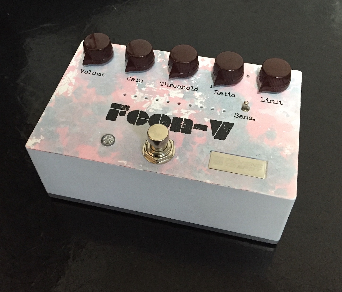 レビュー】flying teapot Fcon-V - あさぎベーススタジオ レビュー】flying teapot Fcon-V - あさぎベーススタジオ