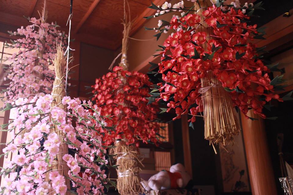 3月17日 土 薬師寺花会式のつくりばな 春を告げる花々を咲かせる人たち 奈良ほどく舎